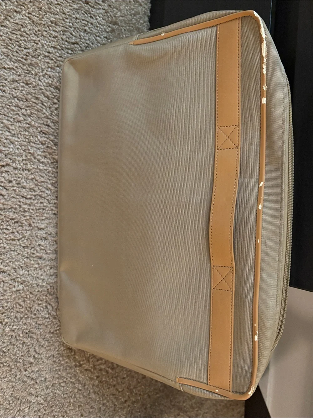 Classic Tan Structured Tote Laptop/Briefcase Bag.